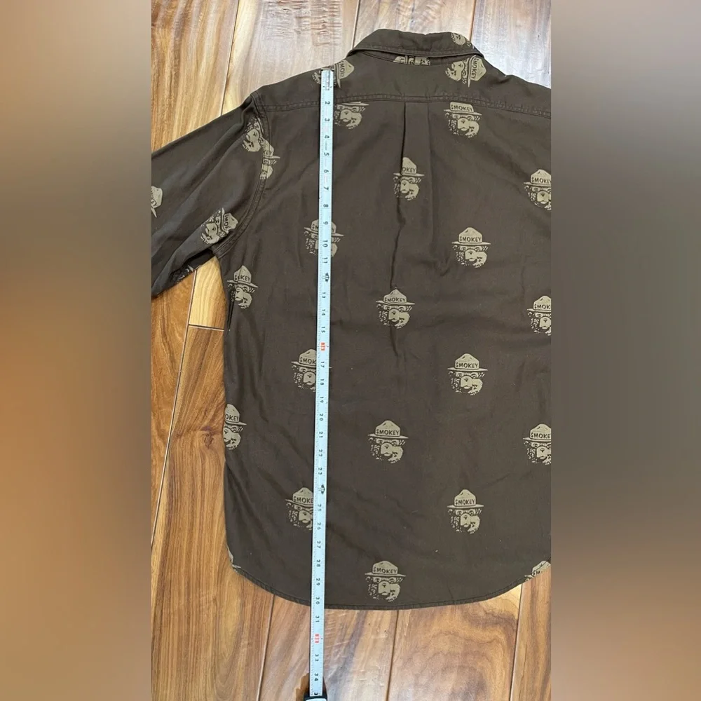 Filson brown button down men's M 5-oz woven Smokey Bear graphic print rare - Picture 7 of 7